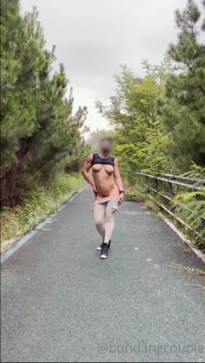 【2023-08-22】softy boobs.. taste me with your tongue.m4v